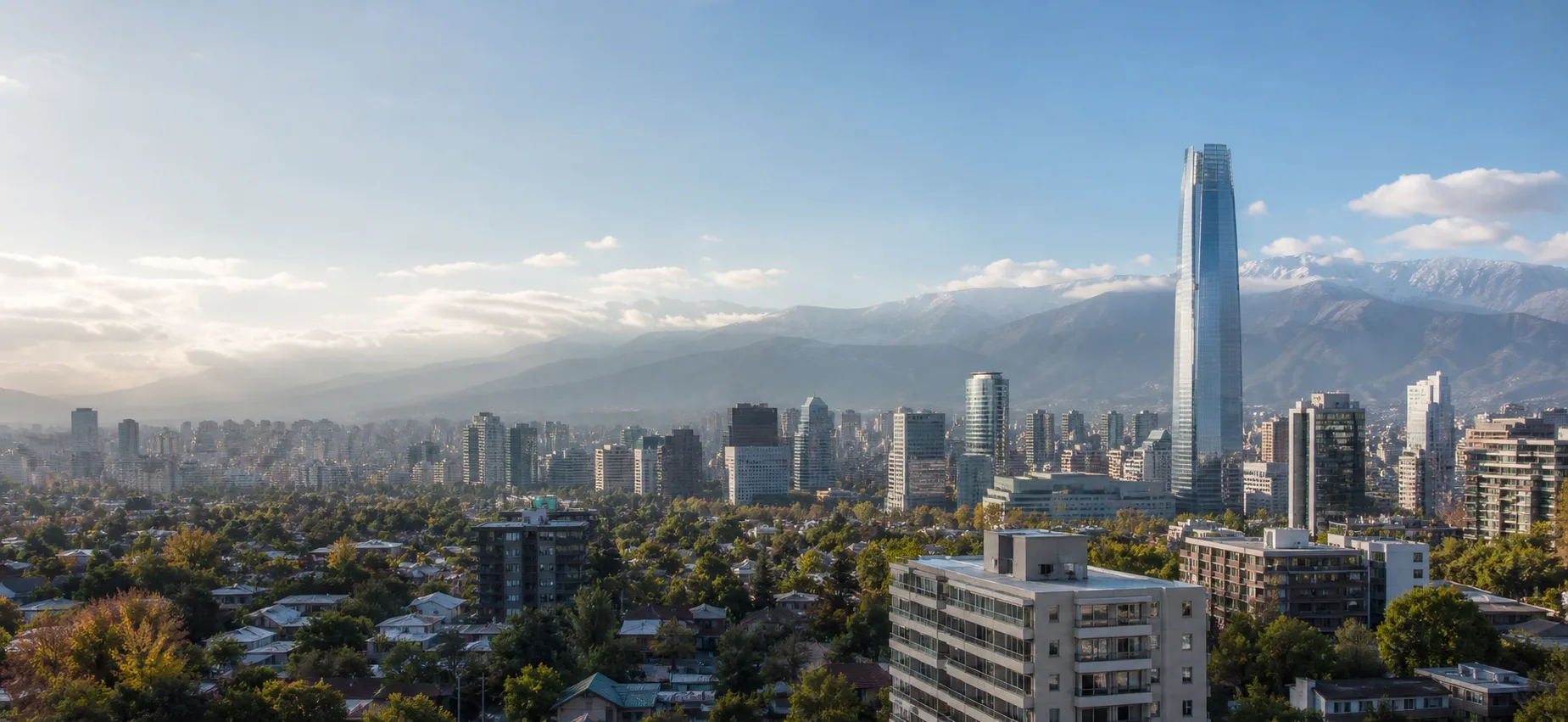 Vista de Santiago de Chile, Gran Torre Costanera y cordillera de los Andes